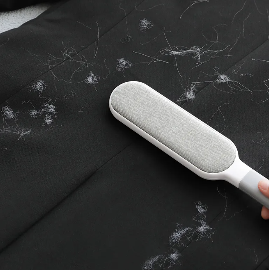 Minimalist Fabric Care Brush